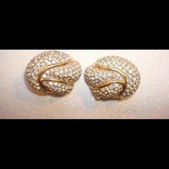 A Pair of beautiful vintage signed CINER earrings - Picture 4 of 5